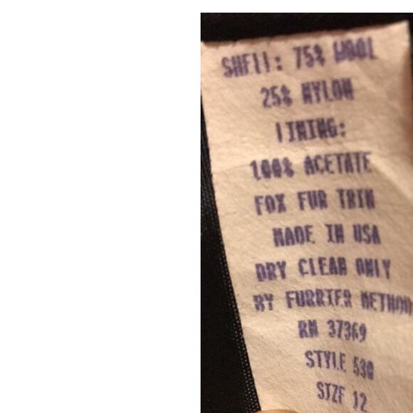 Vintage Glam Andrea Wool Maxi Coat with Fox Fur Collar. 12 - Picture 6 of 15